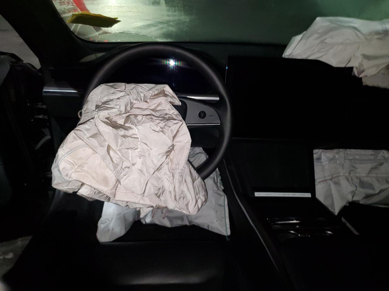 2025 Tesla Model S VIN: 549000 Lot: 94198655