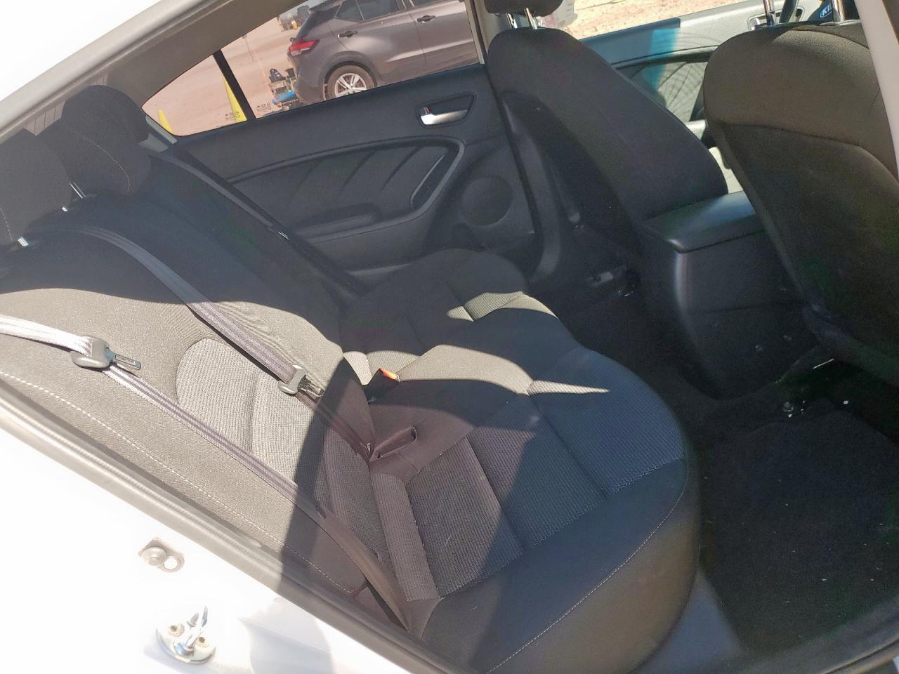 2017 Kia Forte Lx VIN: 3KPFK4A74HE078064 Lot: 91001085