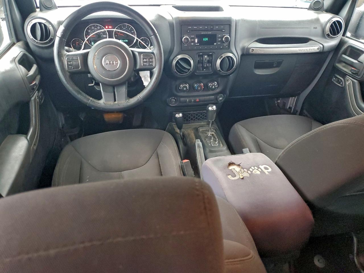 2014 Jeep Wrangler Unlimited Sport VIN: 1C4BJWDG9EL308807 Lot: 94223385