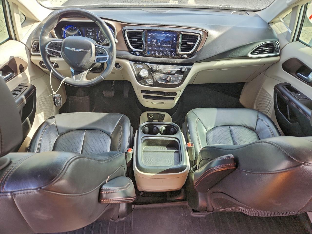 2018 Chrysler Pacifica Touring L VIN: 2C4RC1BG0JR271503 Lot: 93711755