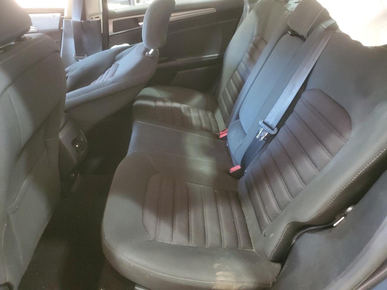 2017 Ford Fusion Se VIN: 3FA6P0H79HR199946 Lot: 92469895