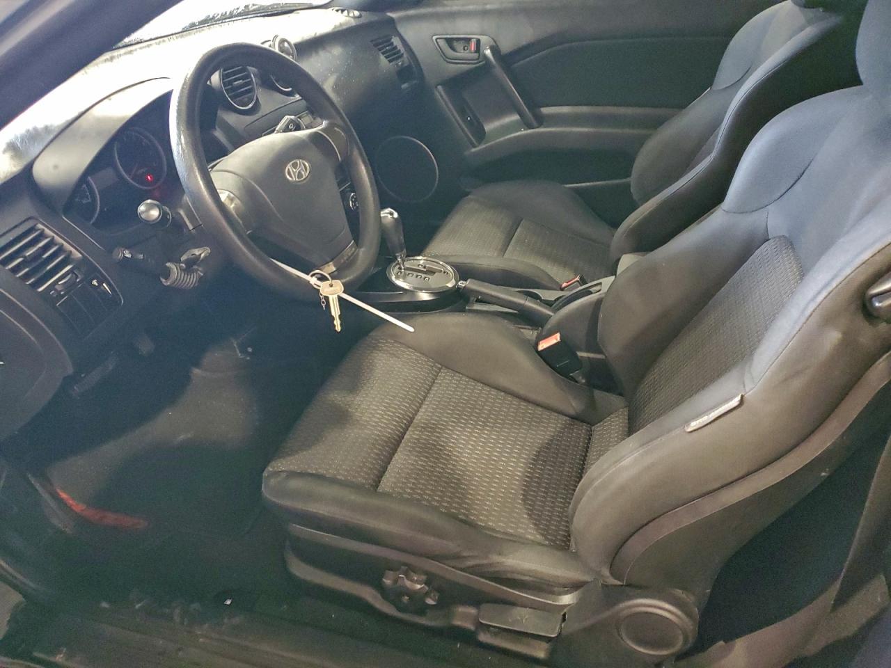 2008 Hyundai Tiburon Gs VIN: KMHHM66D58U296105 Lot: 94329625