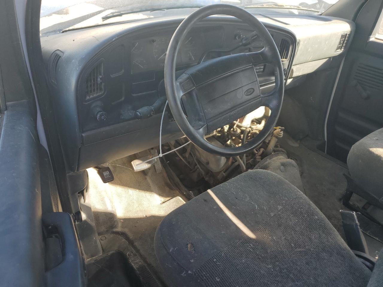 1995 Ford Econoline E150 Van VIN: 1FTEE14NXSHC17045 Lot: 92674565