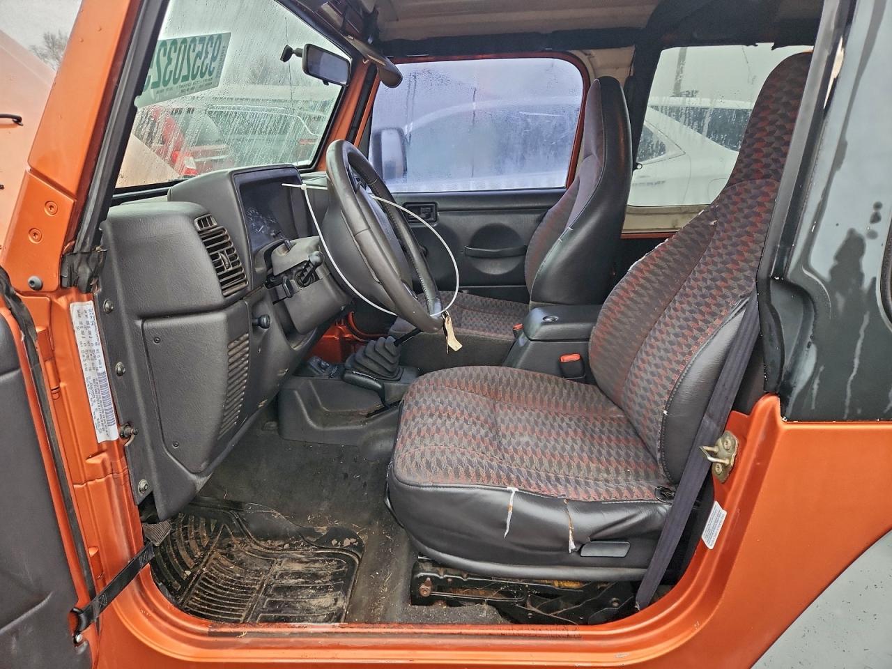 2000 Jeep Wrangler / Tj Sport VIN: 1J4FA49S3YP793570 Lot: 93520325