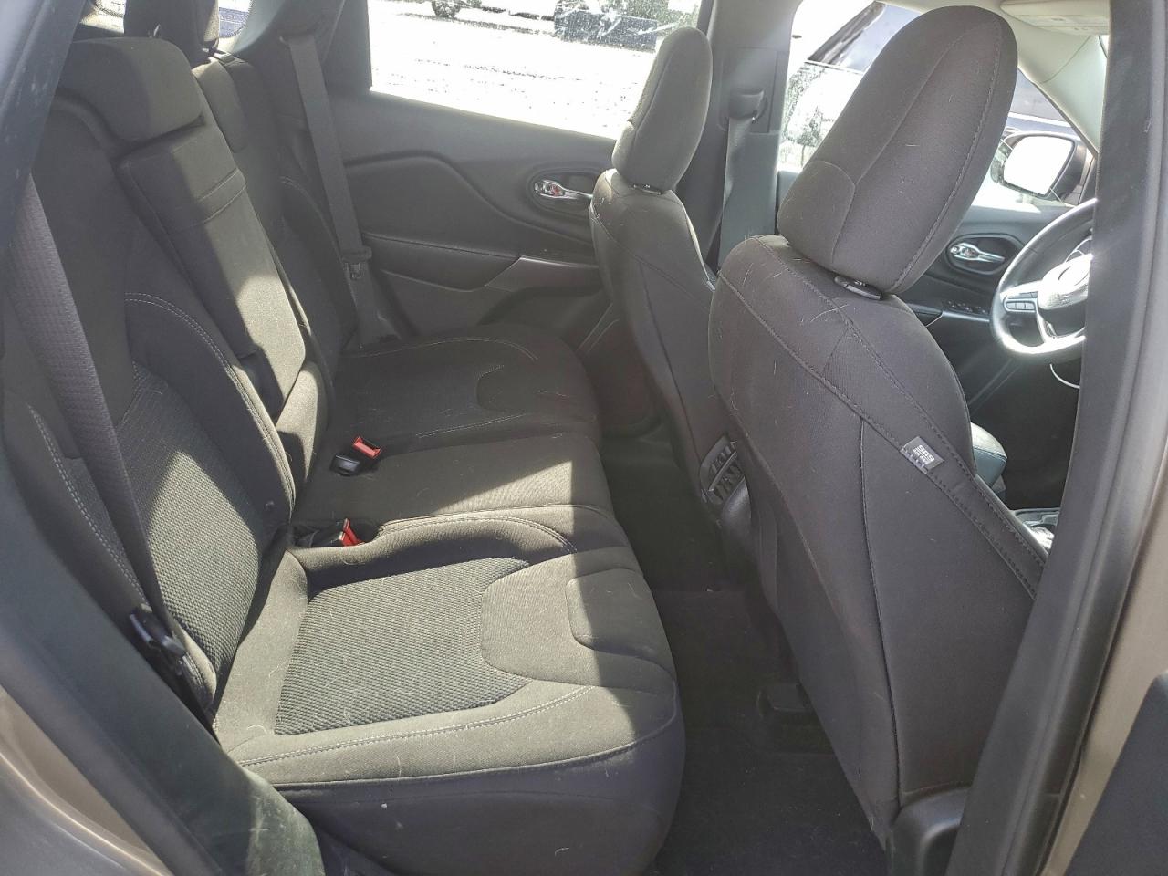 2019 Jeep Cherokee Latitude VIN: 1C4PJMCX1KD191757 Lot: 94210535