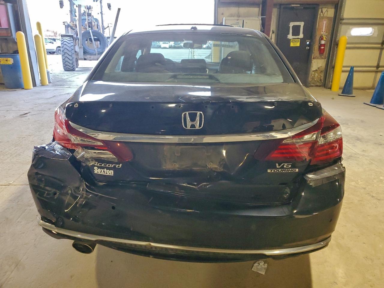 2016 Honda Accord Touring VIN: 1HGCR3F99GA015824 Lot: 94250155