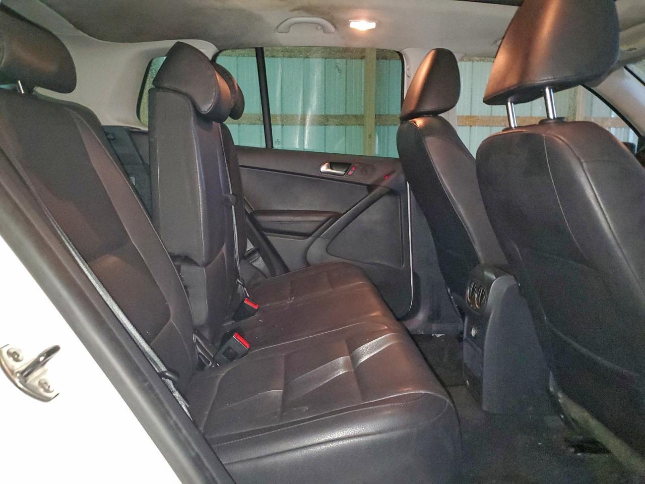 2010 Volkswagen Tiguan S VIN: WVGAV7AXXAW002066 Lot: 93886025