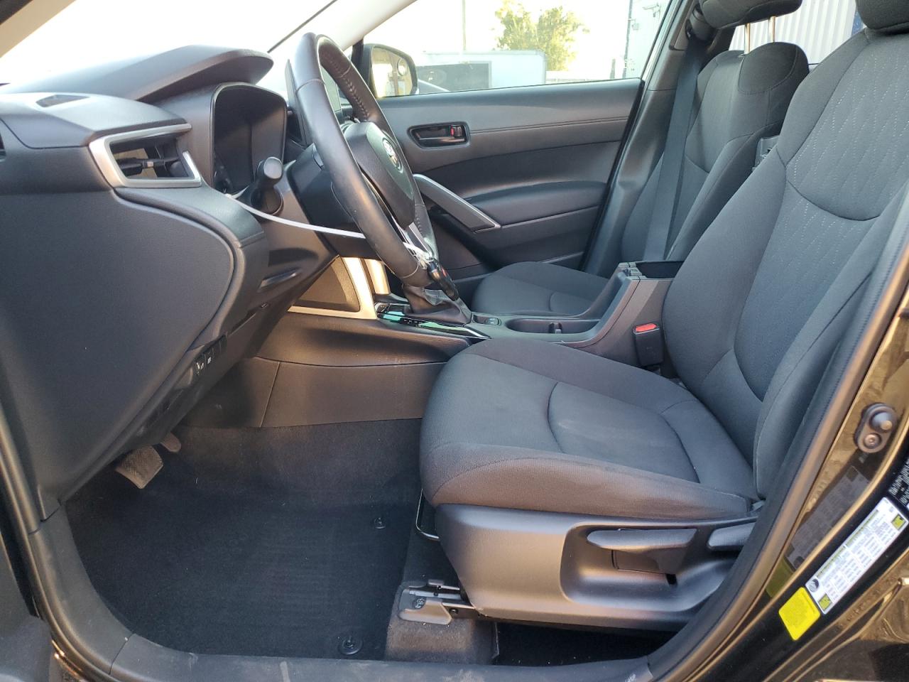 2024 Toyota Corolla Cross Le VIN: 7MUBAAAG9RV088263 Lot: 93032095