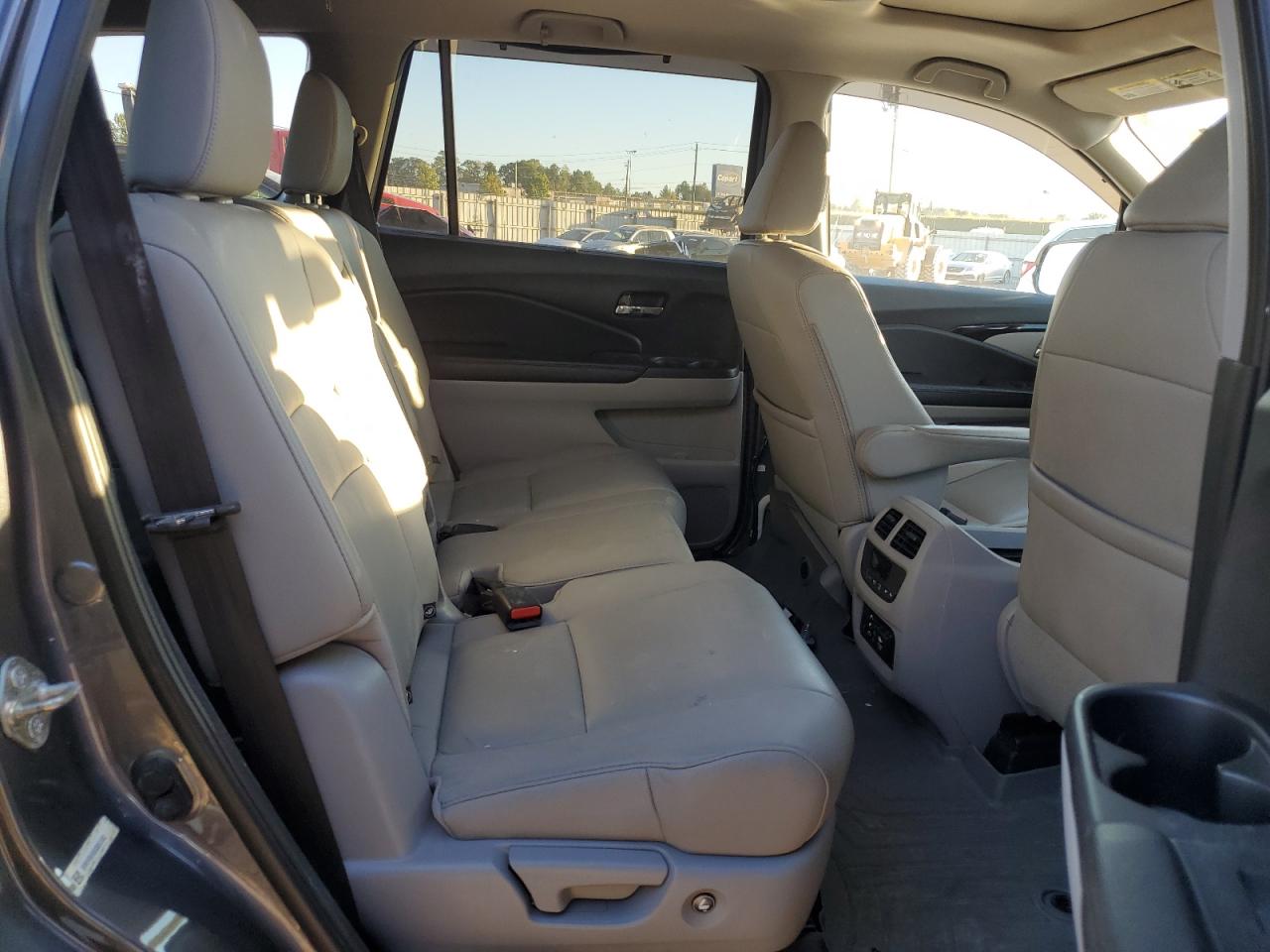 2016 Honda Pilot Touring VIN: 5FNYF5H98GB051002 Lot: 91585035