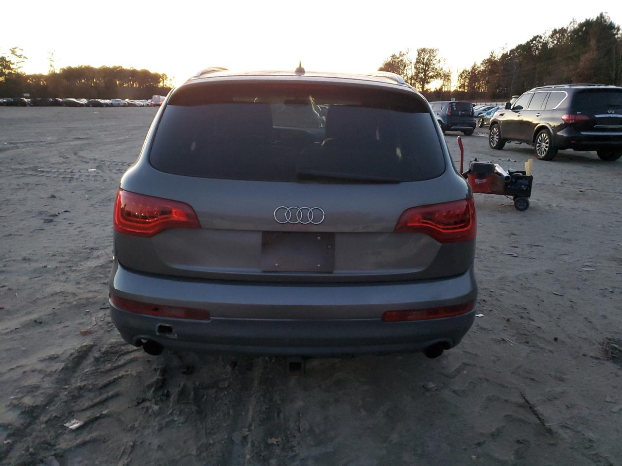 2010 Audi Q7 Premium Plus VIN: WA1LYAFE3AD000450 Lot: 92475015