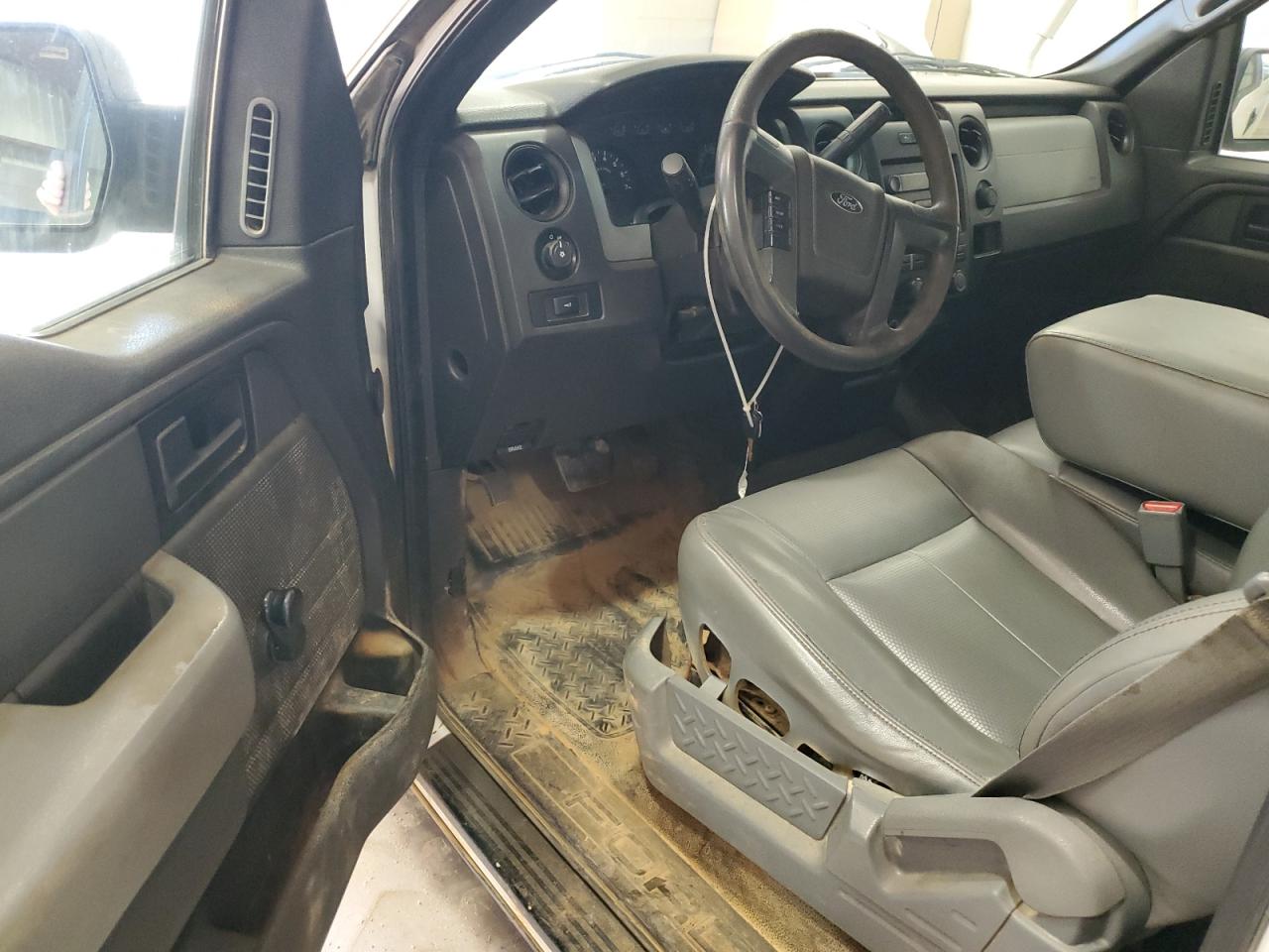 2014 Ford F150 VIN: 1FTMF1CM5EKF02549 Lot: 92324265