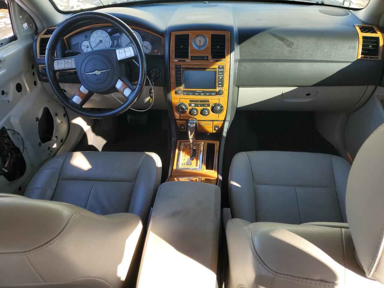 2005 Chrysler 300 Touring VIN: 2C3AK53G95H677608 Lot: 92474815