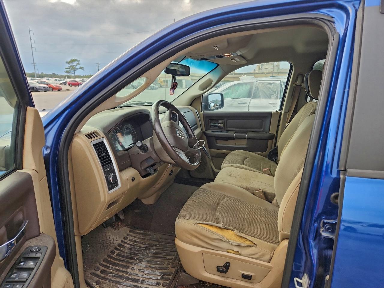 2009 Dodge Ram 1500 VIN: 1D3HB13P09S755928 Lot: 94188855