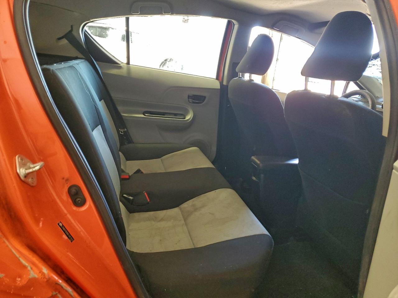 2013 Toyota Prius C VIN: JTDKDTB38D1057925 Lot: 94222435