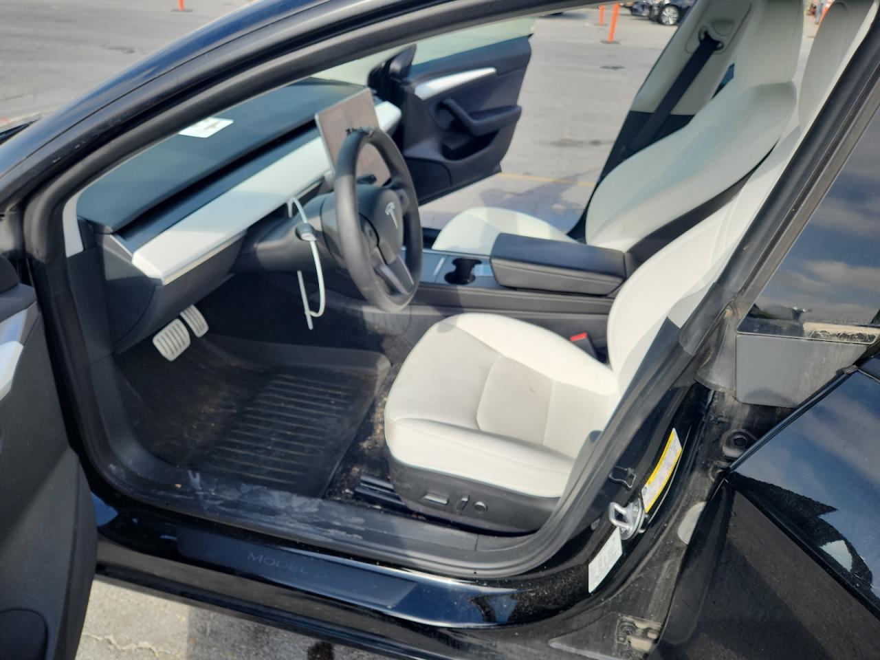 2023 Tesla Model 3 VIN: 5YJ3E1EC3PF697943 Lot: 92732305