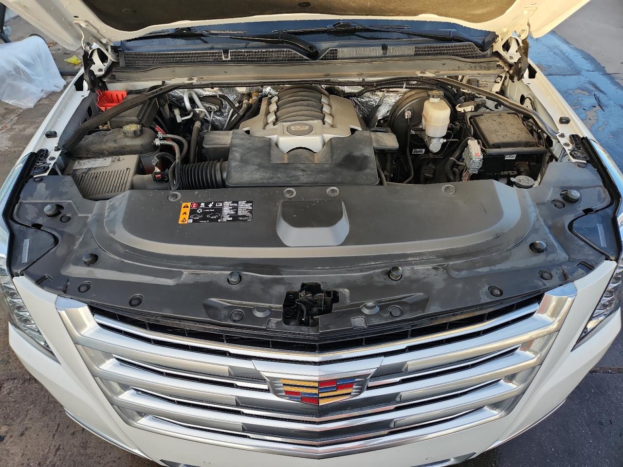 2018 Cadillac Escalade Platinum VIN: 1GYS4DKJ9JR218391 Lot: 92008715