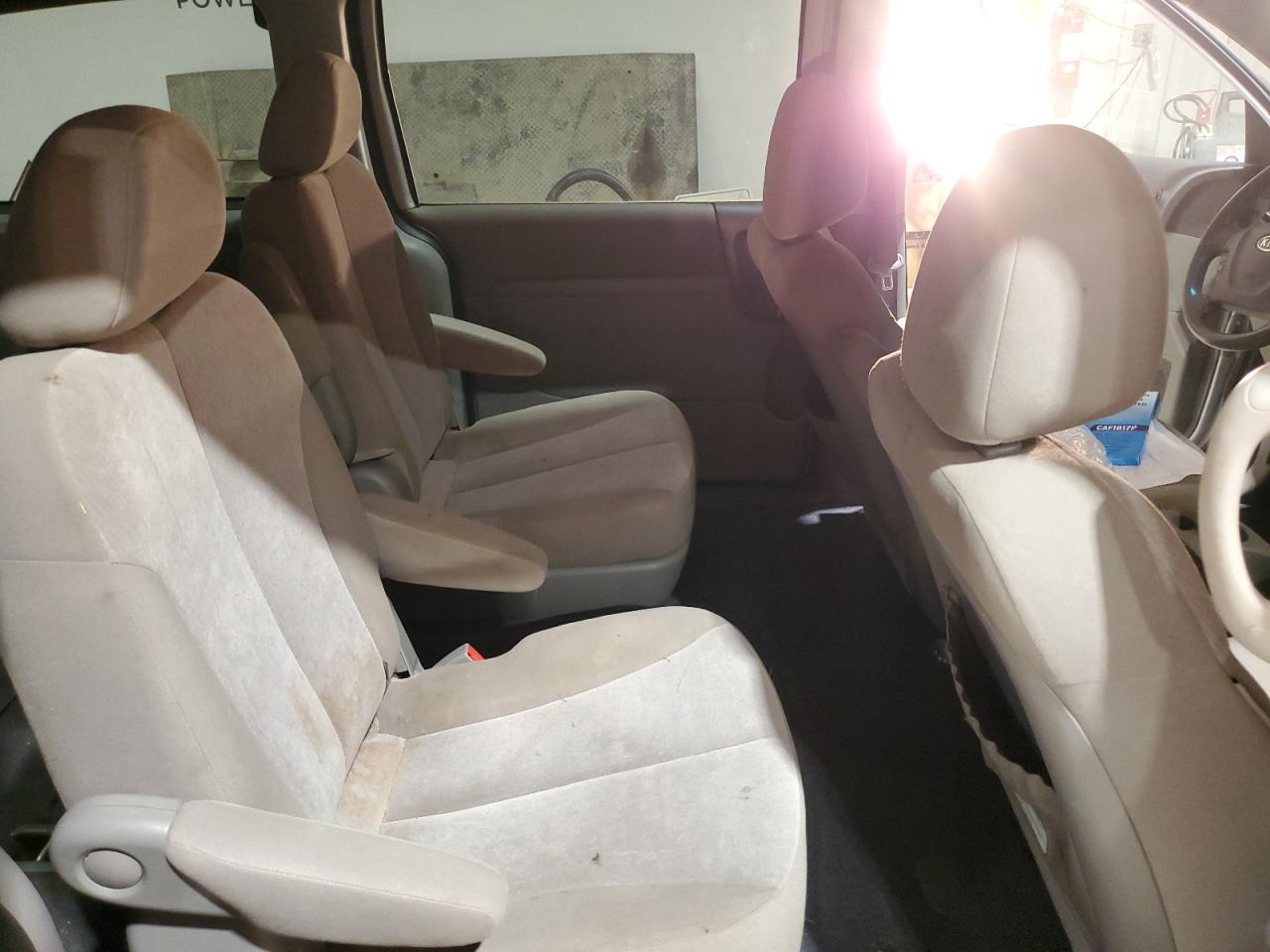 2011 Kia Sedona Lx VIN: KNDMG4C77B6378040 Lot: 92483125