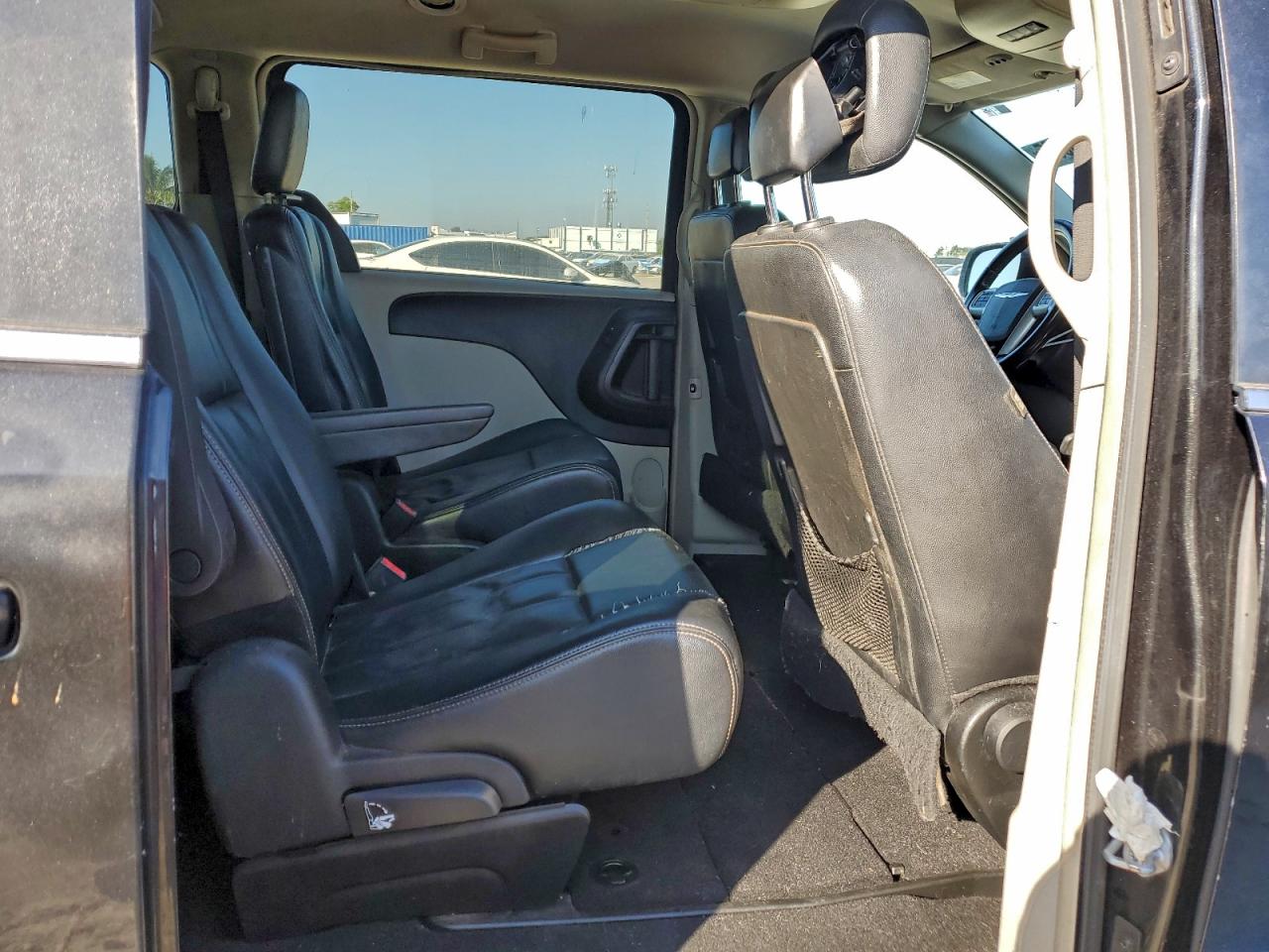 2014 Chrysler Town & Country Touring VIN: 2C4RC1BG7ER358434 Lot: 93769605