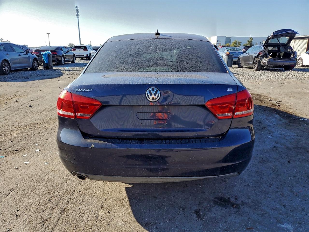 2013 Volkswagen Passat Se VIN: 1VWBP7A33DC013090 Lot: 93675025