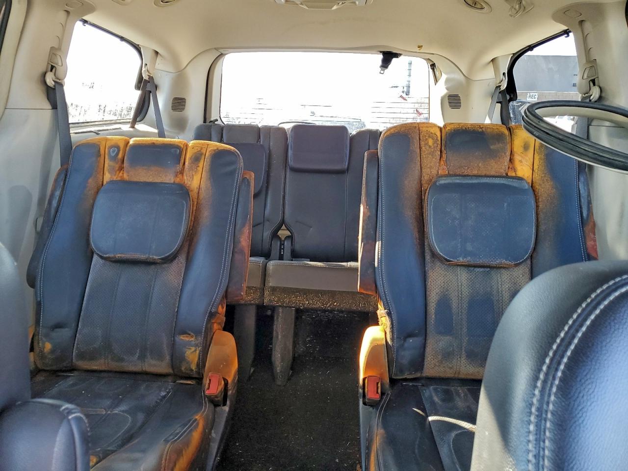 2015 Chrysler Town & Country Touring L VIN: 2C4RC1CG2FR582923 Lot: 94168595