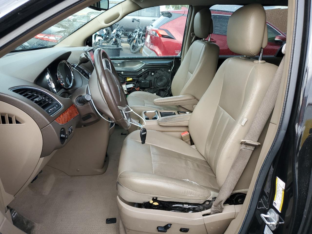 2016 Chrysler Town & Country Touring VIN: 2C4RC1BG1GR133431 Lot: 92661765