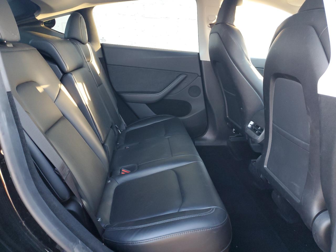 2023 Tesla Model Y VIN: 7SAYGDEE2PA181379 Lot: 92994245