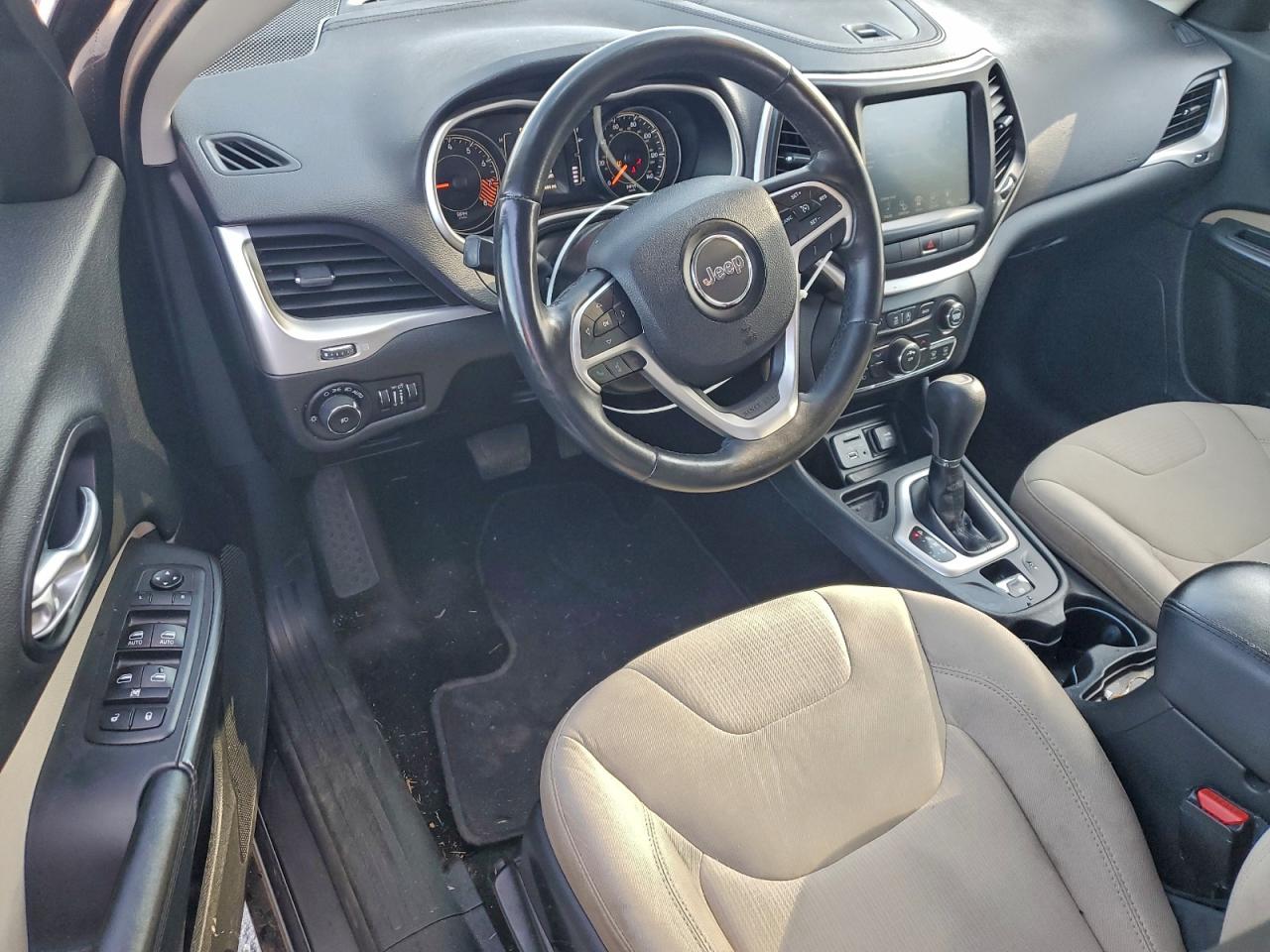 2015 Jeep Cherokee Latitude VIN: 1C4PJLCS3FW532410 Lot: 94582125