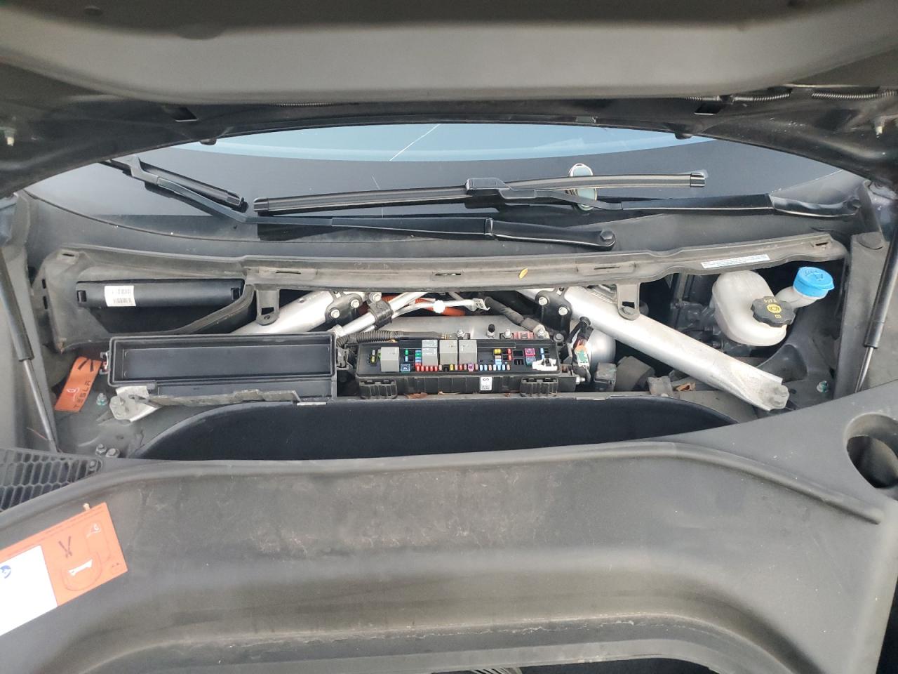 2016 Tesla Model S VIN: 5YJSA1E48GF123192 Lot: 90999755