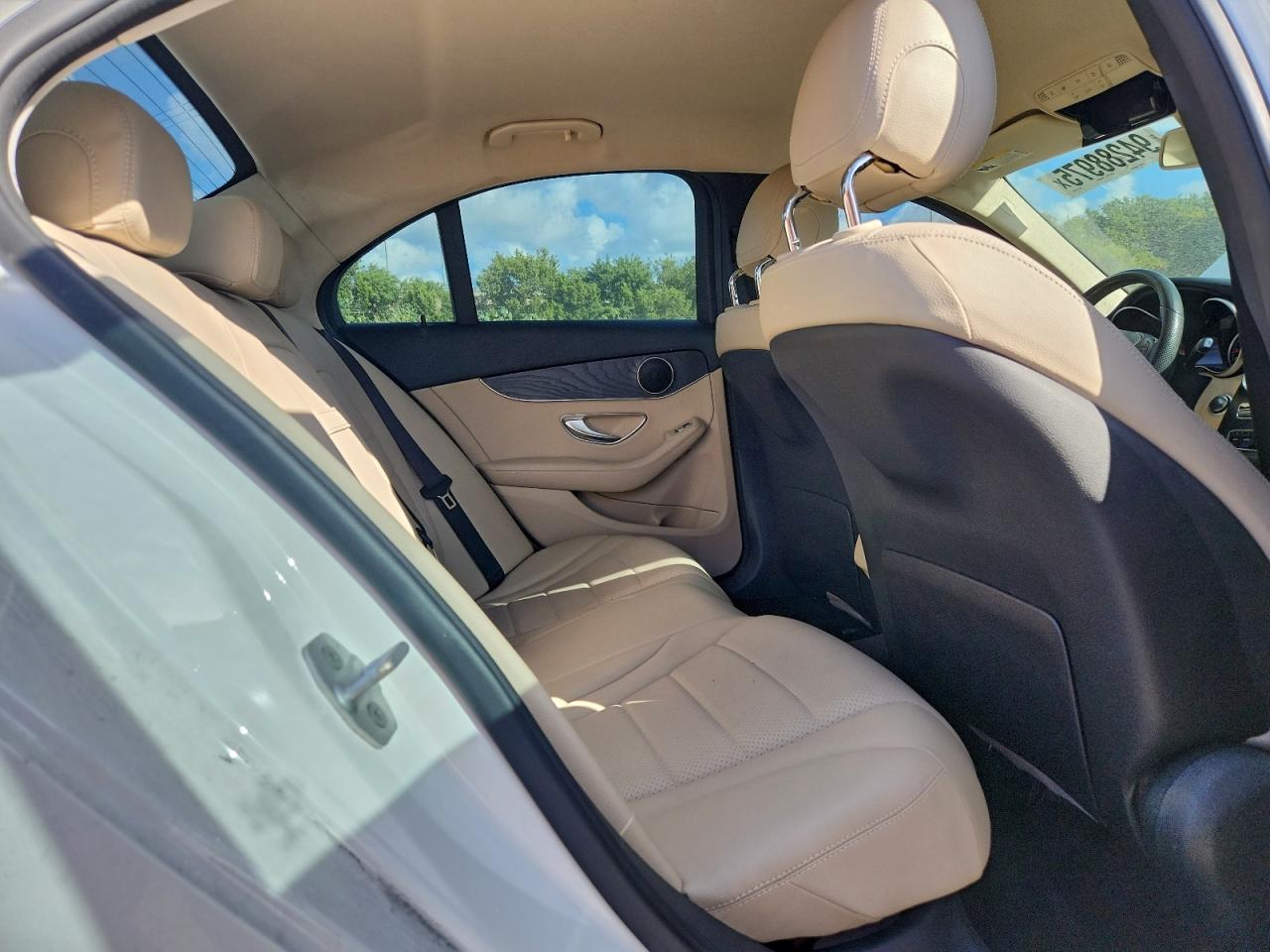 2016 Mercedes-Benz C 300 VIN: 55SWF4JB9GU147198 Lot: 94288975