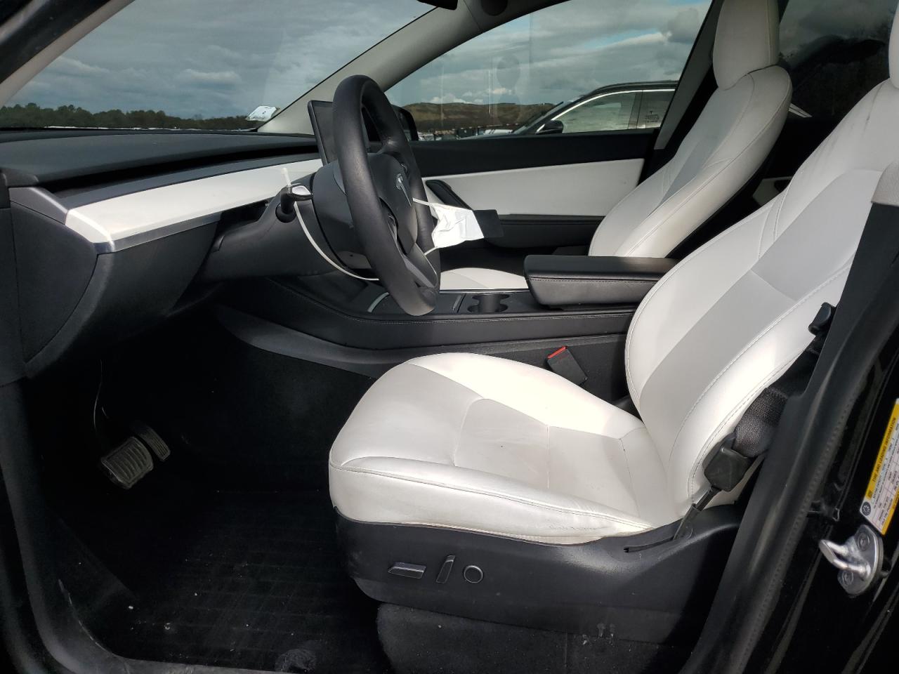 2021 Tesla Model Y VIN: 5YJYGDEE2MF141766 Lot: 92433805