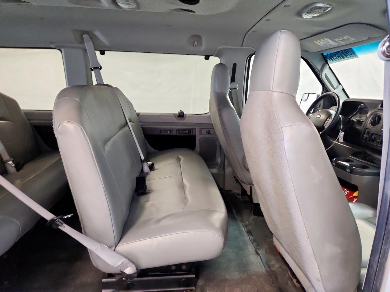 2013 Ford Econoline E350 Super Duty Wagon VIN: 1FBNE3BL7DDA48842 Lot: 92715975