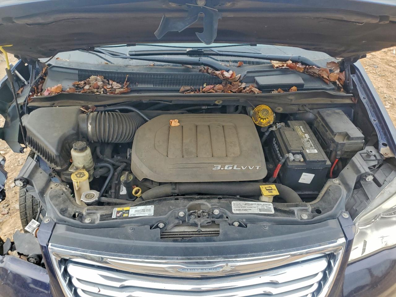 2015 Chrysler Town & Country Touring VIN: 2C4RC1BG1FR696221 Lot: 92634695