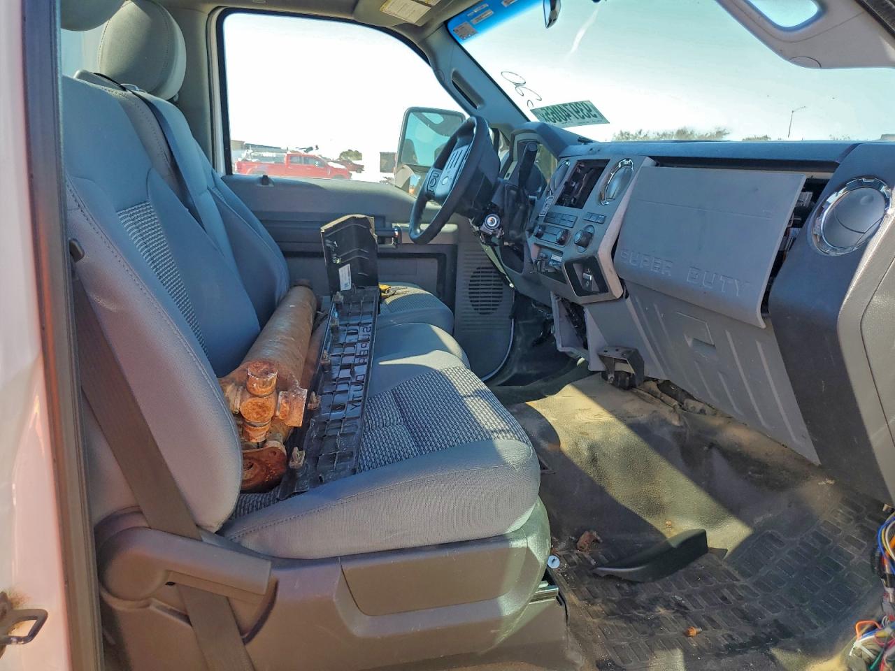 2016 Ford F550 Super Duty VIN: 1FDUF5HT6GED00128 Lot: 93974065