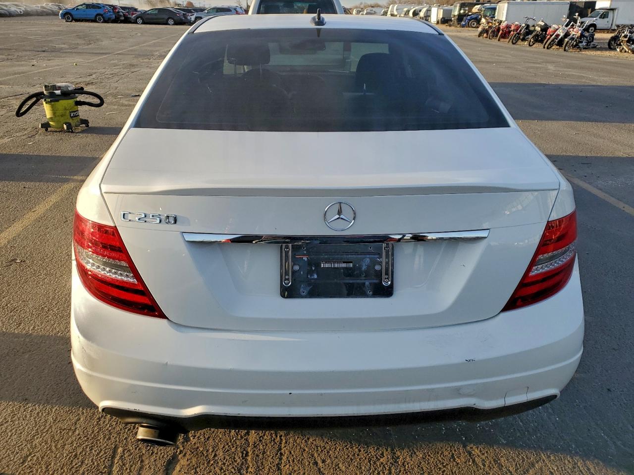 2013 Mercedes-Benz C 250 VIN: WDDGF4HB6DA843586 Lot: 94492245
