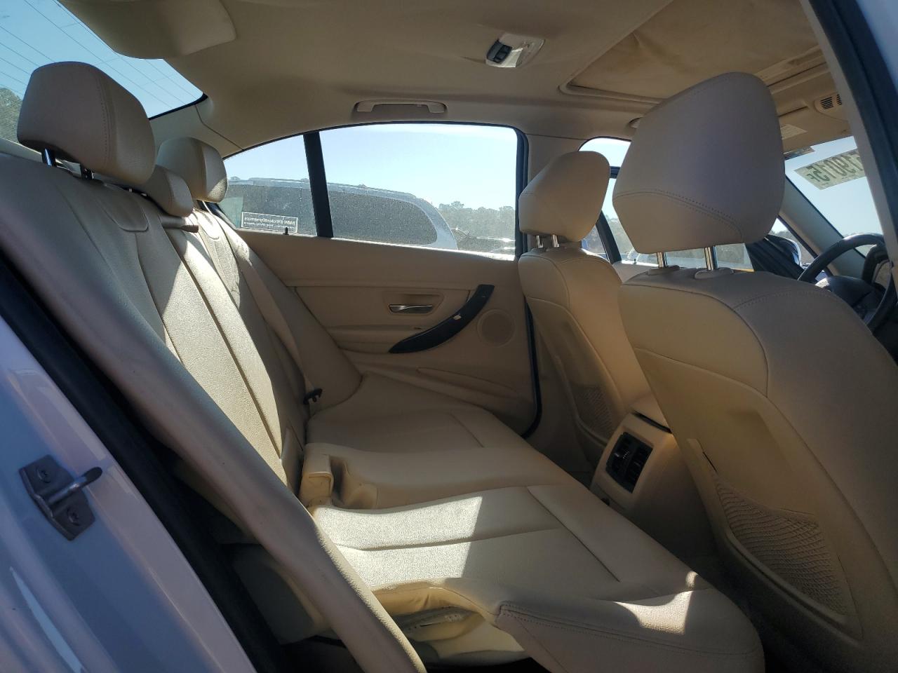 2015 BMW 320 I VIN: WBA3B1C54FP831373 Lot: 91519015