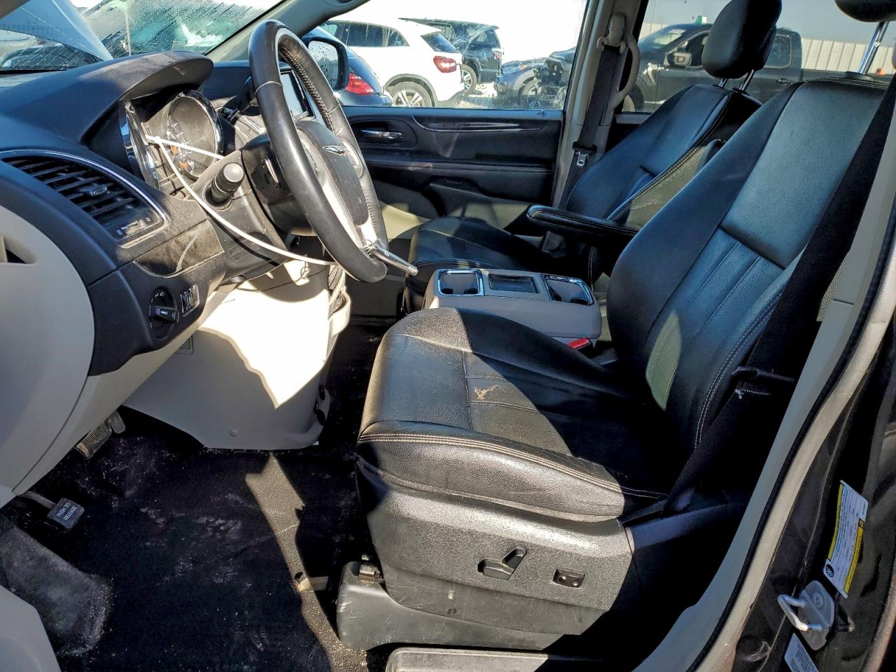 2016 Chrysler Town & Country Touring VIN: 2C4RC1BG0GR149667 Lot: 93824625