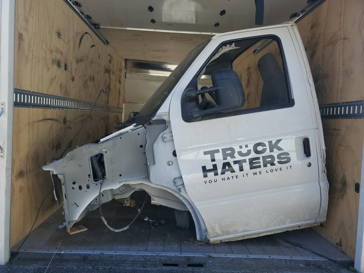 2025 Ford Econoline E450 Super Duty Cutaway Van VIN: 1FDXE4FN9SDD15218 Lot: 89720445