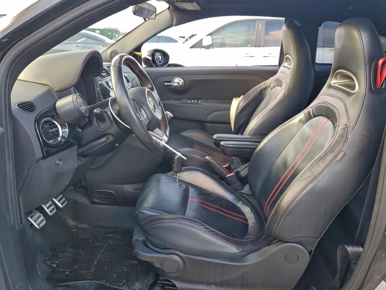 2015 Fiat 500 Abarth VIN: 3C3CFFFH9FT507880 Lot: 94275275