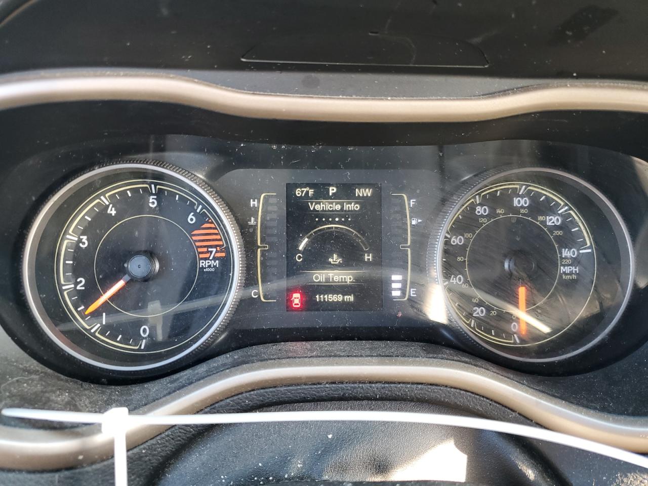 2016 Jeep Cherokee Latitude VIN: 1C4PJLCB5GW281682 Lot: 92090995