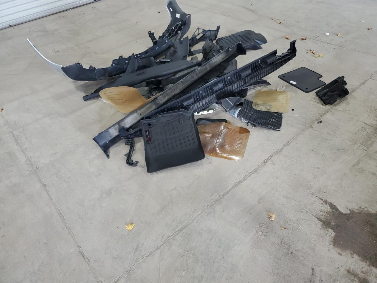 2015 Mercedes-Benz Ml 350 4Matic VIN: 4JGDA5HB9FA537546 Lot: 92809995