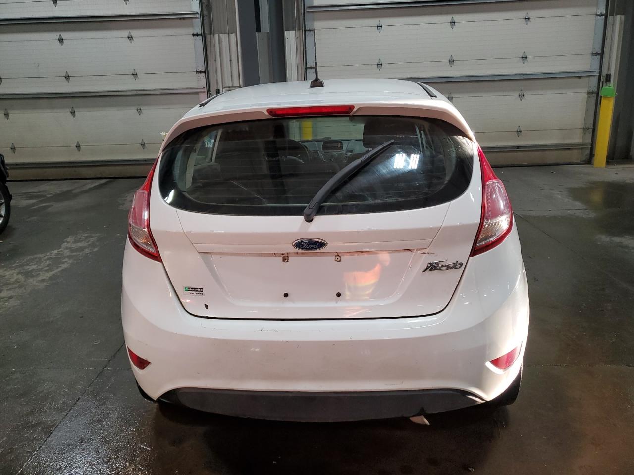 2015 Ford Fiesta S VIN: 3FADP4TJ2FM173071 Lot: 91006515