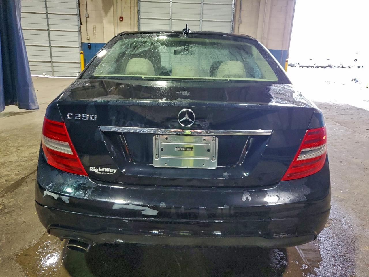 2014 Mercedes-Benz C 250 VIN: WDDGF4HBXEA948004 Lot: 94455375
