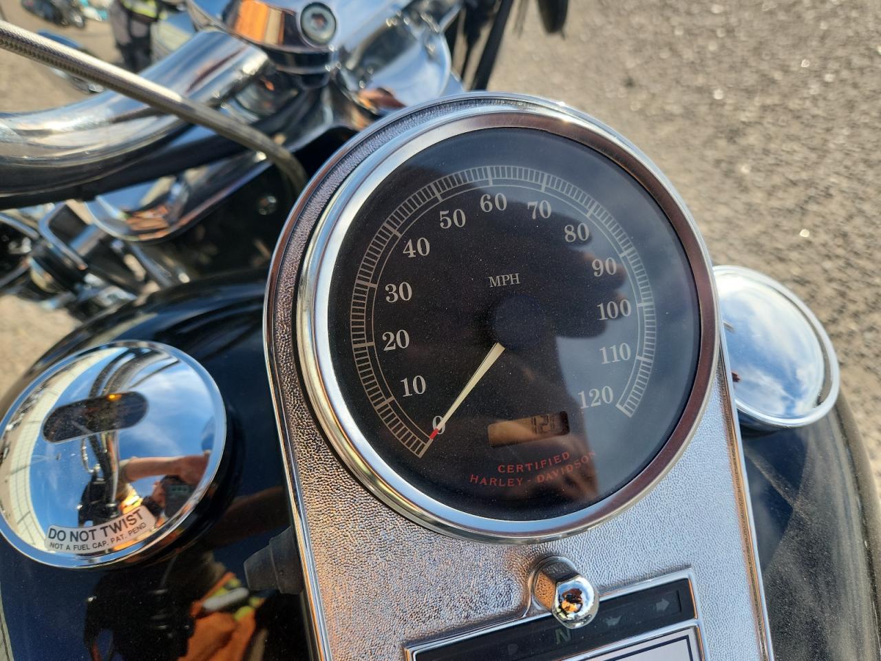 2003 Harley-Davidson Flstci VIN: 1HD1BWB163Y052518 Lot: 90973055