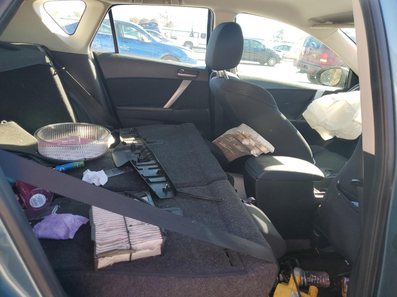 2011 Mazda 3 S VIN: JM1BL1K50B1438223 Lot: 91471795