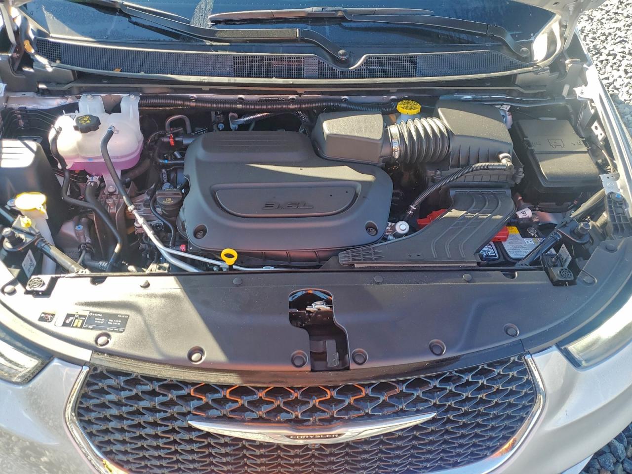 2026 Chrysler Pacifica Limited VIN: 2C4RC1GG9TR179575 Lot: 93970145