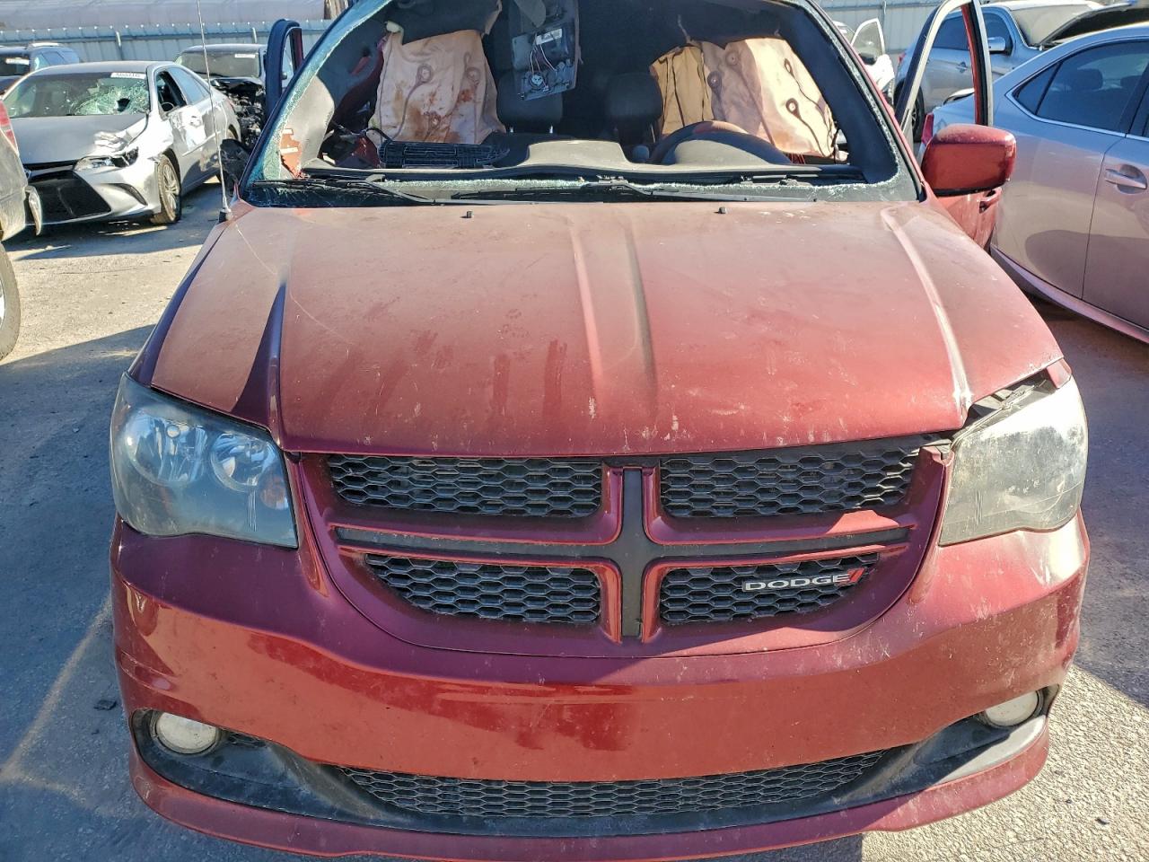 2015 Dodge Grand Caravan R/T VIN: 2C4RDGEG7FR681444 Lot: 94499685