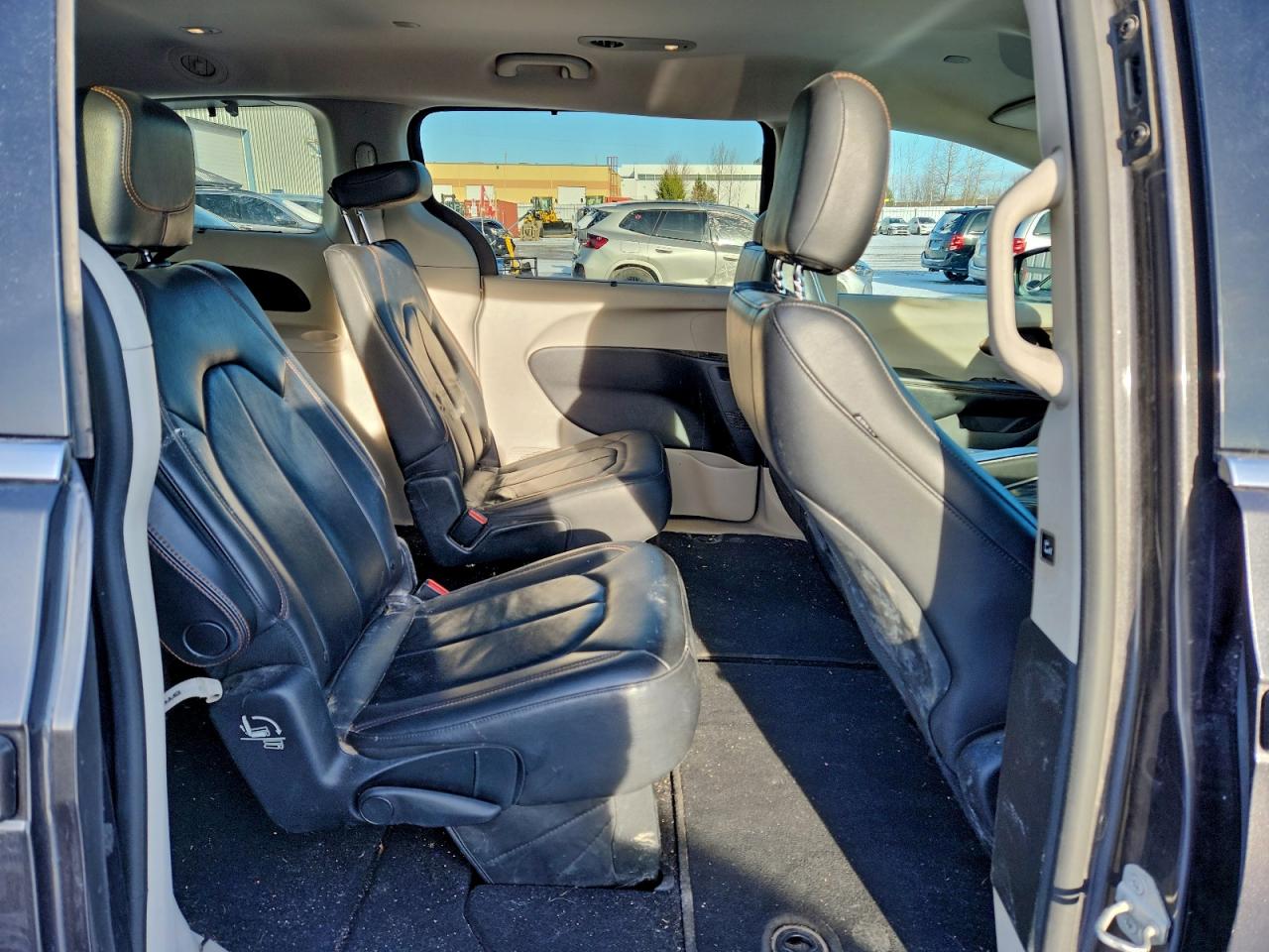 2017 Chrysler Pacifica Touring L VIN: 2C4RC1BG4HR550656 Lot: 93261425