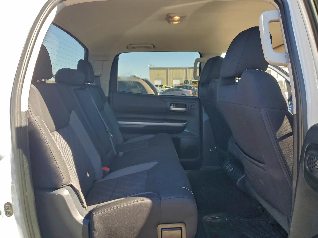 2017 Toyota Tundra Crewmax Sr5 VIN: 5TFEM5F14HX117686 Lot: 94378465