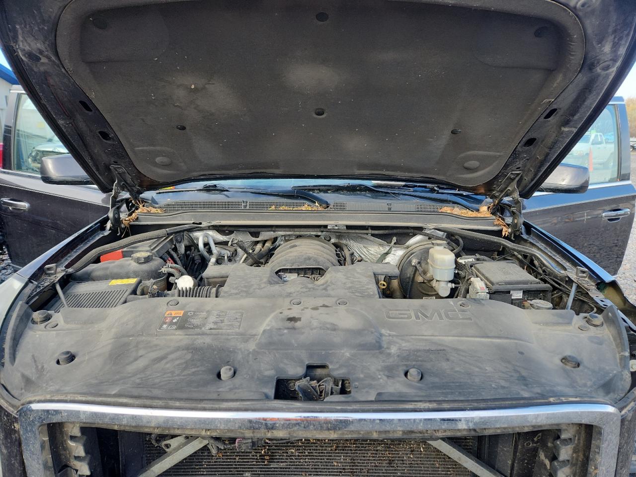 2015 GMC Yukon Denali VIN: 1GKS2CKJ4FR261554 Lot: 92128495