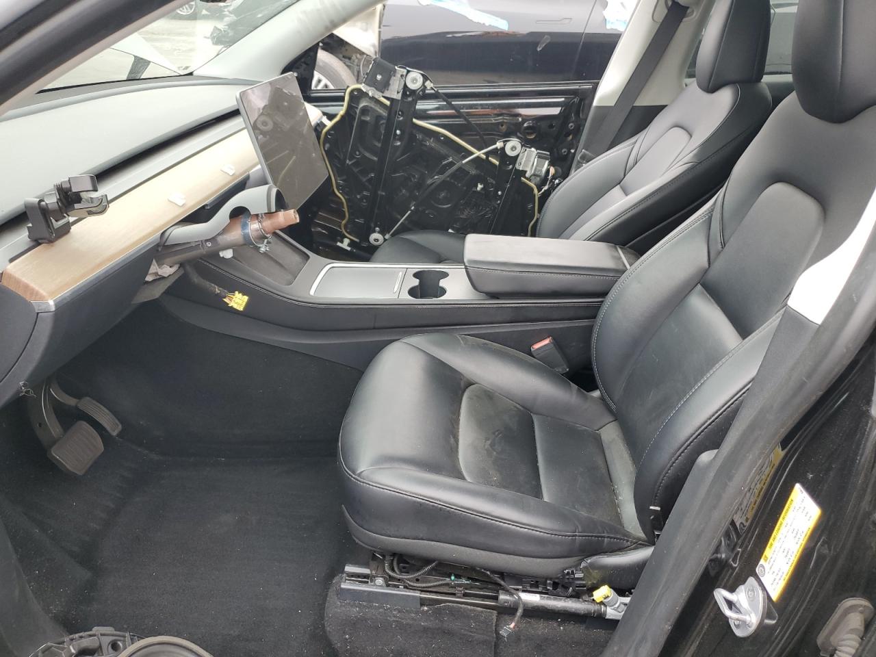 2024 Tesla Model Y VIN: 7SAYGDEE5RF072890 Lot: 90507535